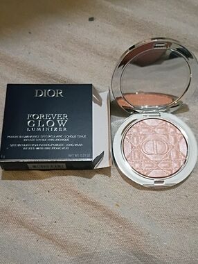 Dior Forever Glow Luminizer - Champagne Pink Highlighter
